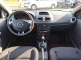 Renault Clio bei Sportwagen.expert - Abbildung (14 / 15)