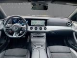 Mercedes-Benz E-Klasse bei Sportwagen.expert - Abbildung (9 / 15)