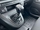 Opel Vivaro bei Sportwagen.expert - Abbildung (13 / 15)