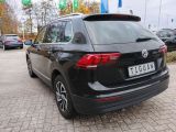 VW Tiguan bei Sportwagen.expert - Abbildung (8 / 15) VW Tiguan bei Sportwagen.expert - Abbildung (8 / 15)