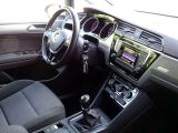 VW Touran bei Sportwagen.expert - Abbildung (14 / 15) VW Touran bei Sportwagen.expert - Abbildung (14 / 15)