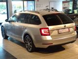 Skoda Octavia bei Sportwagen.expert - Abbildung (5 / 15) Skoda Octavia bei Sportwagen.expert - Abbildung (5 / 15)