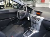 Opel Astra bei Sportwagen.expert - Abbildung (12 / 15)