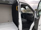 Ford Transit bei Sportwagen.expert - Abbildung (12 / 15)