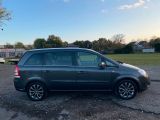 Opel Zafira bei Sportwagen.expert - Abbildung (7 / 15)