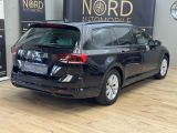 VW Passat bei Sportwagen.expert - Abbildung (10 / 10) VW Passat bei Sportwagen.expert - Abbildung (10 / 10)