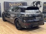 Porsche Cayenne bei Sportwagen.expert - Abbildung (8 / 10)