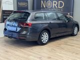 VW Passat bei Sportwagen.expert - Abbildung (10 / 10) VW Passat bei Sportwagen.expert - Abbildung (10 / 10)