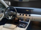 Mercedes-Benz E-Klasse bei Sportwagen.expert - Abbildung (9 / 15)