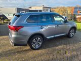 Mitsubishi Outlander bei Sportwagen.expert - Abbildung (3 / 15)