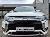 Mitsubishi Outlander bei Sportwagen.expert - Abbildung (3 / 15)