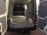 Opel Movano bei Sportwagen.expert - Abbildung (4 / 7)