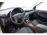 Mercedes-Benz C 200K Elegance bei Sportwagen.expert - Abbildung (11 / 15)