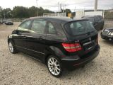 Mercedes-Benz B-Klasse bei Sportwagen.expert - Abbildung (10 / 15)