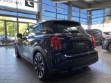 Mini One bei Sportwagen.expert - Abbildung (7 / 15)