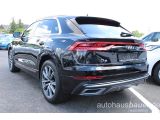 Audi Q8 bei Sportwagen.expert - Abbildung (2 / 15)