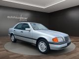 Mercedes-Benz C-Klasse bei Sportwagen.expert - Abbildung (9 / 15)