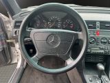 Mercedes-Benz C-Klasse bei Sportwagen.expert - Abbildung (14 / 15)