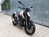 KTM 390 bei Sportwagen.expert - Abbildung (3 / 15)