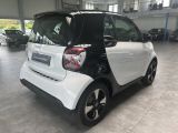 Smart smart fortwo bei Sportwagen.expert - Abbildung (4 / 15)