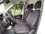 Opel Movano bei Sportwagen.expert - Abbildung (9 / 15)