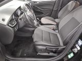 Opel Astra bei Sportwagen.expert - Abbildung (8 / 15)