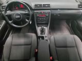 Audi A4 bei Sportwagen.expert - Abbildung (5 / 15)