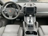 Porsche Cayenne bei Sportwagen.expert - Abbildung (7 / 12)