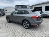 Porsche Cayenne bei Sportwagen.expert - Abbildung (4 / 12)