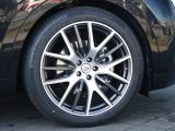 Maserati Levante bei Sportwagen.expert - Abbildung (10 / 15)