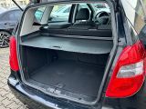 Mercedes-Benz A-Klasse bei Sportwagen.expert - Abbildung (8 / 15)