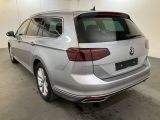 VW Passat bei Sportwagen.expert - Abbildung (4 / 11)