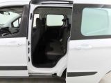 Ford Transit bei Sportwagen.expert - Abbildung (11 / 15)