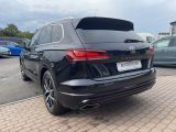 VW Touareg bei Sportwagen.expert - Abbildung (8 / 15)