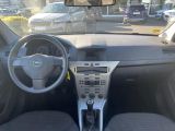 Opel Astra bei Sportwagen.expert - Abbildung (14 / 15)