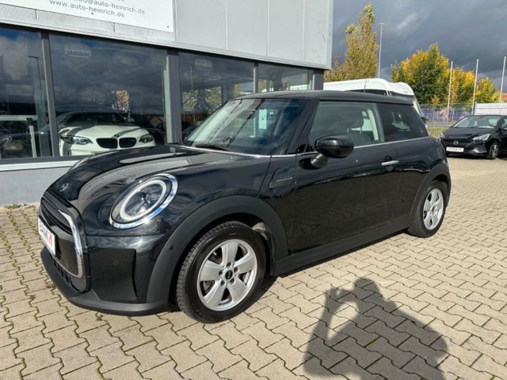 Mini Cooper bei Sportwagen.expert - Hauptabbildung Mini Cooper bei Sportwagen.expert - Hauptabbildung