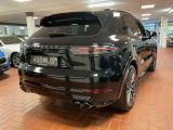 Porsche Cayenne bei Sportwagen.expert - Abbildung (9 / 10)