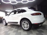Porsche Macan bei Sportwagen.expert - Abbildung (8 / 15) Porsche Macan bei Sportwagen.expert - Abbildung (8 / 15)