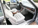 Mercedes-Benz 560 bei Sportwagen.expert - Abbildung (11 / 15)