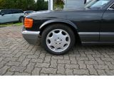 Mercedes-Benz 560 bei Sportwagen.expert - Abbildung (14 / 15)