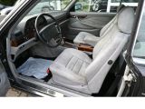 Mercedes-Benz 560 bei Sportwagen.expert - Abbildung (6 / 15)