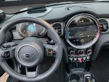 Mini Cooper bei Sportwagen.expert - Abbildung (8 / 15)