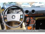Mercedes-Benz 230 bei Sportwagen.expert - Abbildung (8 / 15)