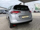 Renault Scenic bei Sportwagen.expert - Abbildung (3 / 10)