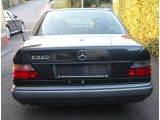 Mercedes-Benz E-Klasse bei Sportwagen.expert - Abbildung (13 / 15)