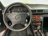 Mercedes-Benz E-Klasse bei Sportwagen.expert - Abbildung (12 / 15)