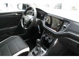 VW T-Roc bei Sportwagen.expert - Abbildung (11 / 15)