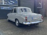 Mercedes-Benz 190 bei Sportwagen.expert - Abbildung (8 / 10)