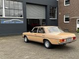 Mercedes-Benz 240 bei Sportwagen.expert - Abbildung (7 / 10)