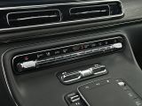 Mercedes-Benz V-Klasse bei Sportwagen.expert - Abbildung (13 / 15)